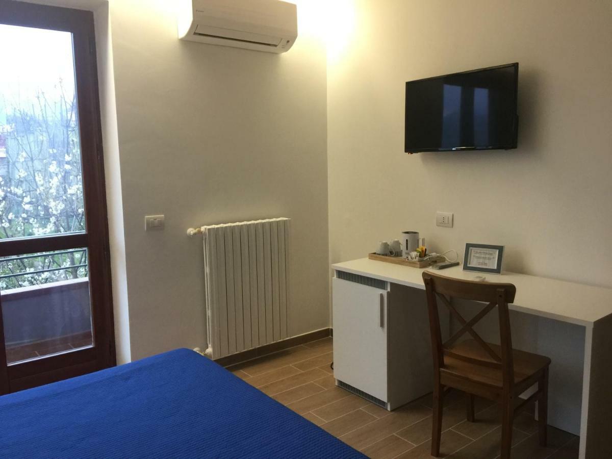 Bed and Breakfast Bed And Lemons Piano di Sorrento Esterno foto