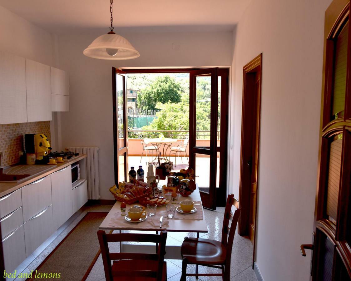 Bed and Breakfast Bed And Lemons Piano di Sorrento Esterno foto