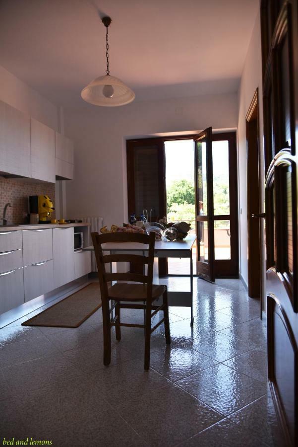 Bed and Breakfast Bed And Lemons Piano di Sorrento Esterno foto